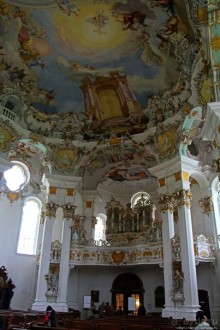 Вершина баварского рококо в деревенской церкви в Висе