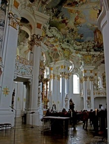 Вершина баварского рококо в деревенской церкви в Висе