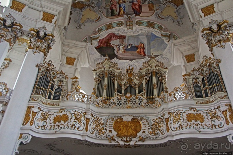 Вершина баварского рококо в деревенской церкви в Висе