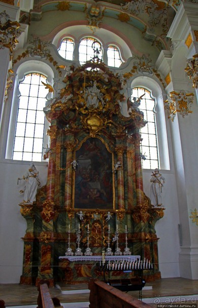 Вершина баварского рококо в деревенской церкви в Висе