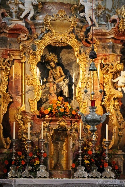 Вершина баварского рококо в деревенской церкви в Висе