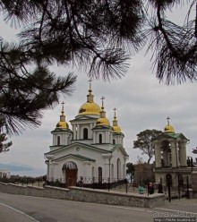 Красивый храм с отличной панорамой Крыма
