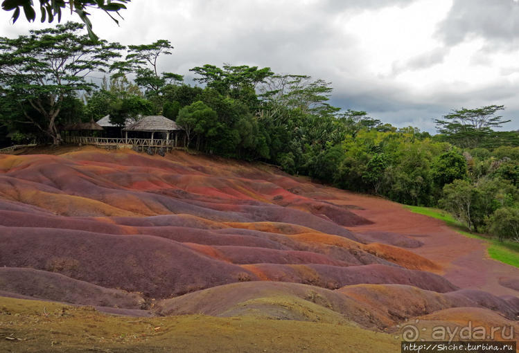 Семь цветов, но не радуга? Семицветная дюна на Маврикии