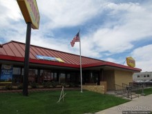 Еще не ресторан, но уже не фастфуд.Еще быстро, но уже вкусно