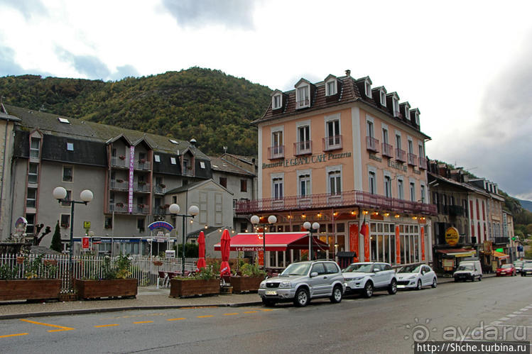 "Что за станция такая?"... Курорт во французских Пиринеях