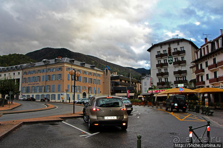 "Что за станция такая?"... Курорт во французских Пиринеях