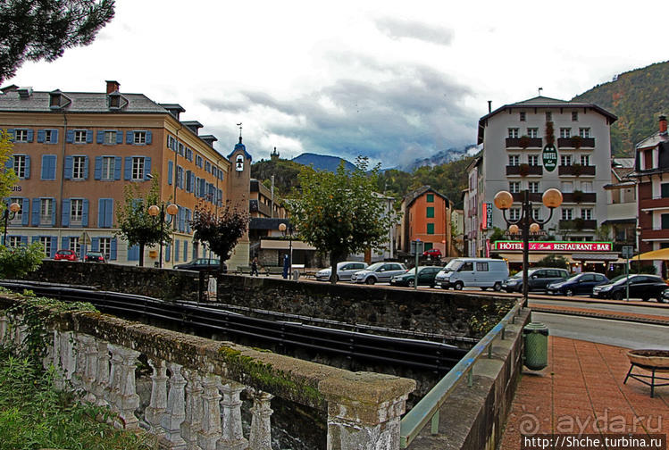 "Что за станция такая?"... Курорт во французских Пиринеях