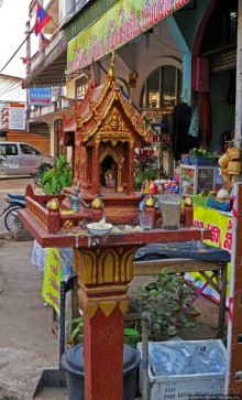 Хуэйсай — городок маленьких отелей, кафешек и прачечных