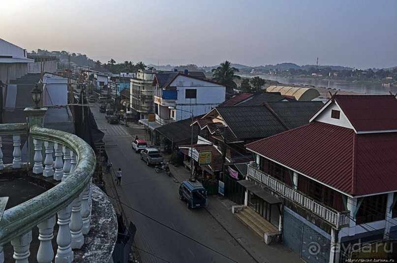 Хуэйсай — городок маленьких отелей, кафешек и прачечных