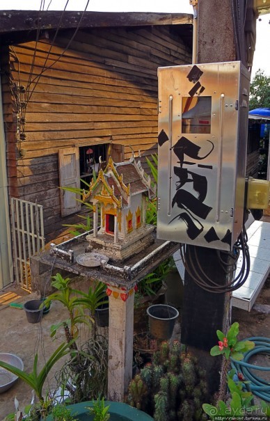 Хуэйсай — городок маленьких отелей, кафешек и прачечных