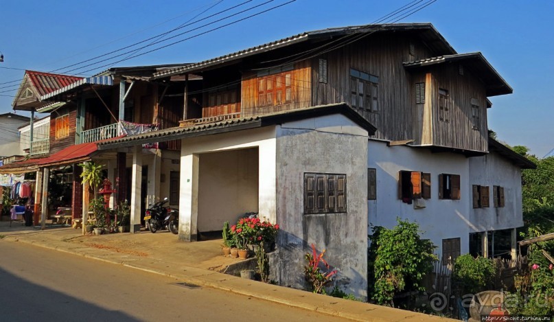 Хуэйсай — городок маленьких отелей, кафешек и прачечных