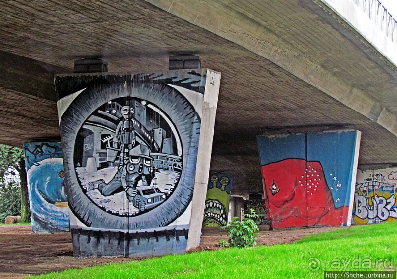 Тоже является частью искусства