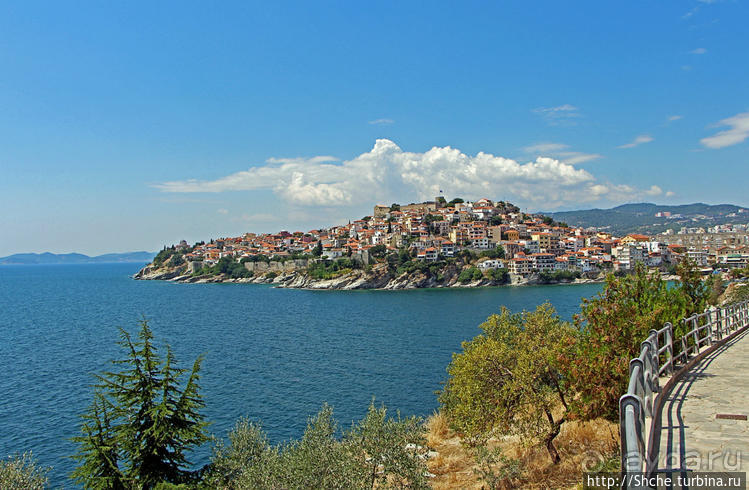 Кавала — старинный город на море, но не курорт. Знакомство