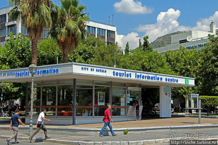 Кавала — старинный город на море, но не курорт. Знакомство