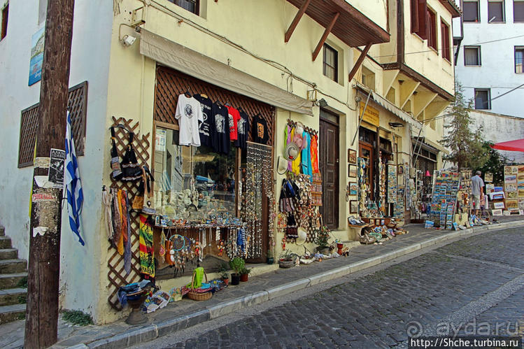 Кавала — старинный город на море, но не курорт. Знакомство