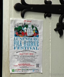 Фольклорный фестиваль в стенах англиканской церкви Канады