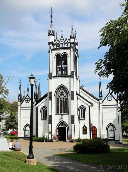 Фольклорный фестиваль в стенах англиканской церкви Канады