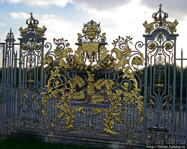 Дворец Хэмптон Корт — любимая загородная резиденция королей