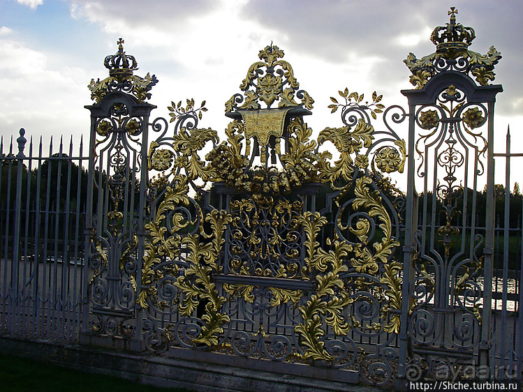 Дворец Хэмптон Корт — любимая загородная резиденция королей