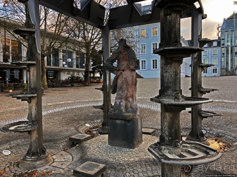 Schloßplatz — административный центр Саарбрюккена