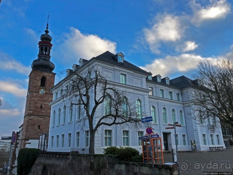 Schloßplatz — административный центр Саарбрюккена