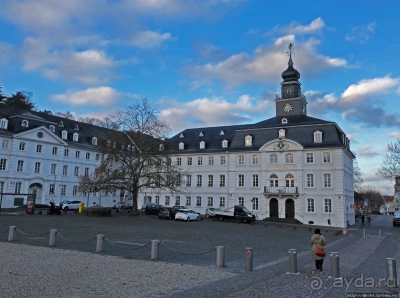Schloßplatz — административный центр Саарбрюккена