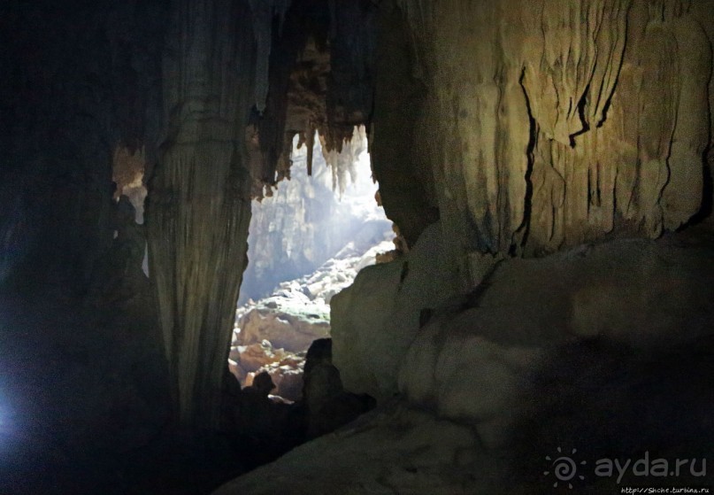 Полые скалы Вьетнама: Hang Kim — 2 км пролазов и заплывов