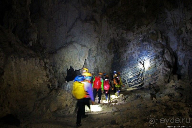 Полые скалы Вьетнама: Hang Kim — 2 км пролазов и заплывов