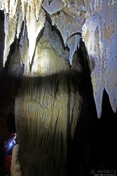 Полые скалы Вьетнама: Hang Kim — 2 км пролазов и заплывов