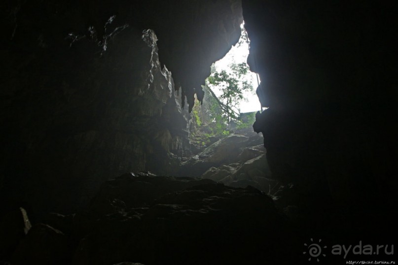 Полые скалы Вьетнама: Hang Kim — 2 км пролазов и заплывов