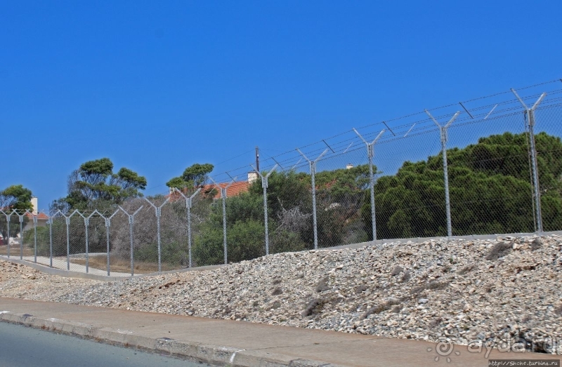 Шпионские страсти. Британская военная база в Декелии.