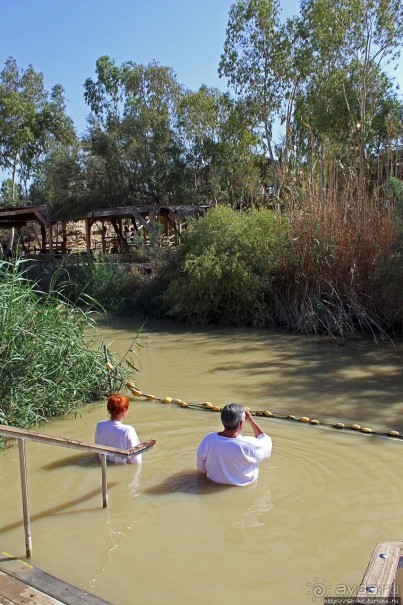 Воды Иордана — такие мутные, такие "чистые"