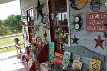 Тысяча (ненужных) мелочей — "искусства и ремесла в розницу"