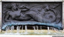 Мемориал королевы Виктории перед Букингемским дворцом