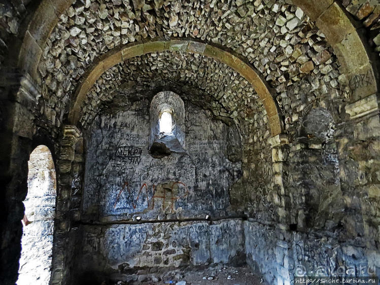 Альбом отзыва "Как, скажи, тебя зовут? И она ответила: как хочешь. Крепость"