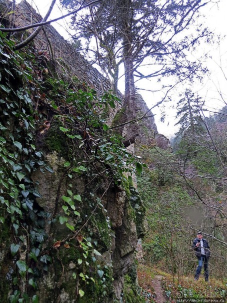 Как, скажи, тебя зовут? И она ответила: как хочешь. Крепость