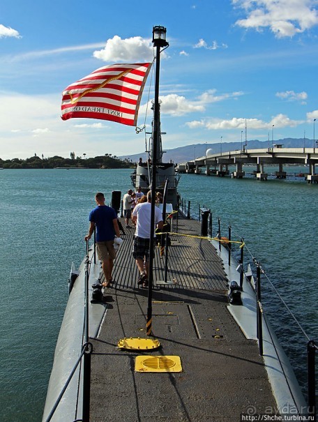 Осмотр подводной лодки USS Bowfin (SS-287) в Перл-Харбор