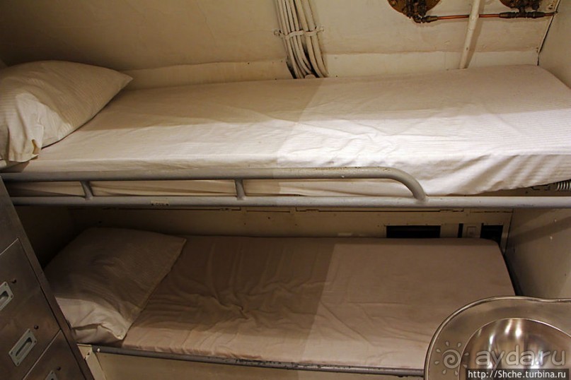 Осмотр подводной лодки USS Bowfin (SS-287) в Перл-Харбор