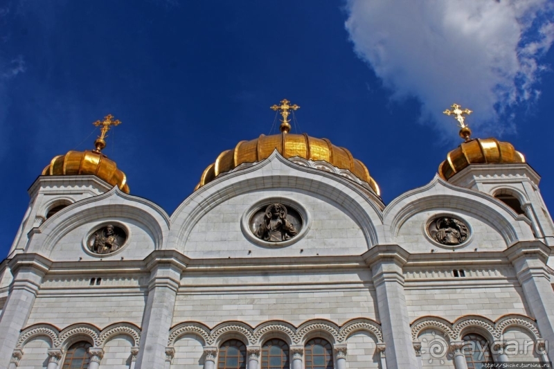 С Ершовым по Москве... Храм Христа Спасителя, хоть и закрыто