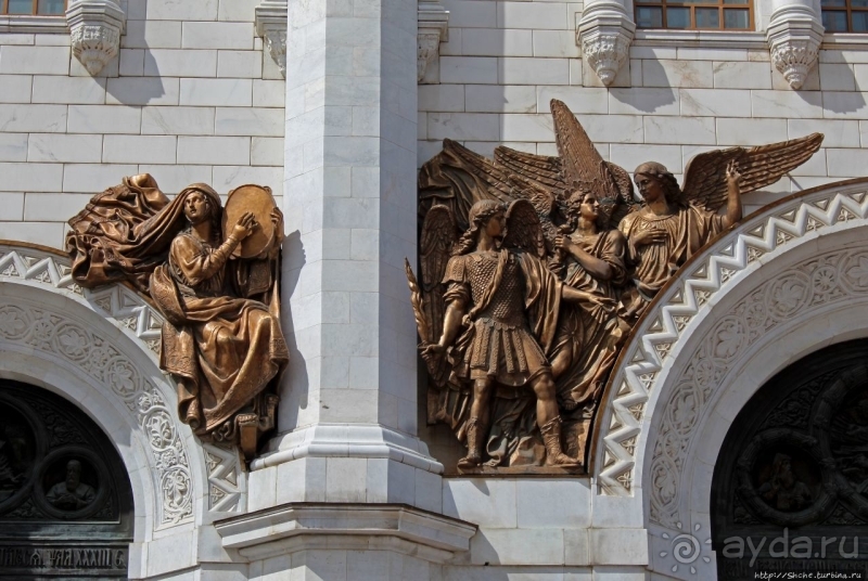 С Ершовым по Москве... Храм Христа Спасителя, хоть и закрыто