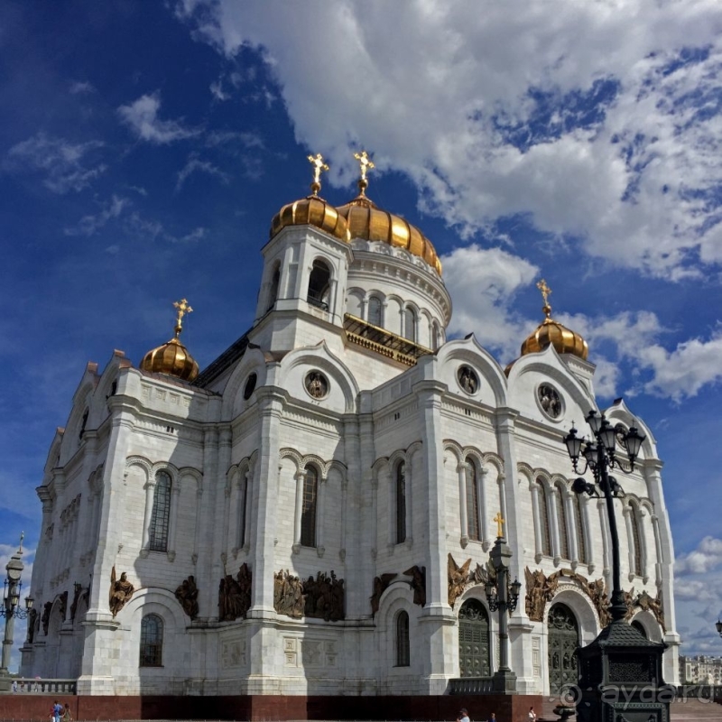 С Ершовым по Москве... Храм Христа Спасителя, хоть и закрыто