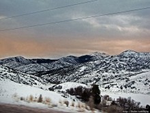 Суровые пейзажи северовосточной Юты. Зимой по штату на авто