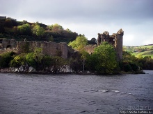 Над черными водами Лох-Несса, крепость Уркухарт
