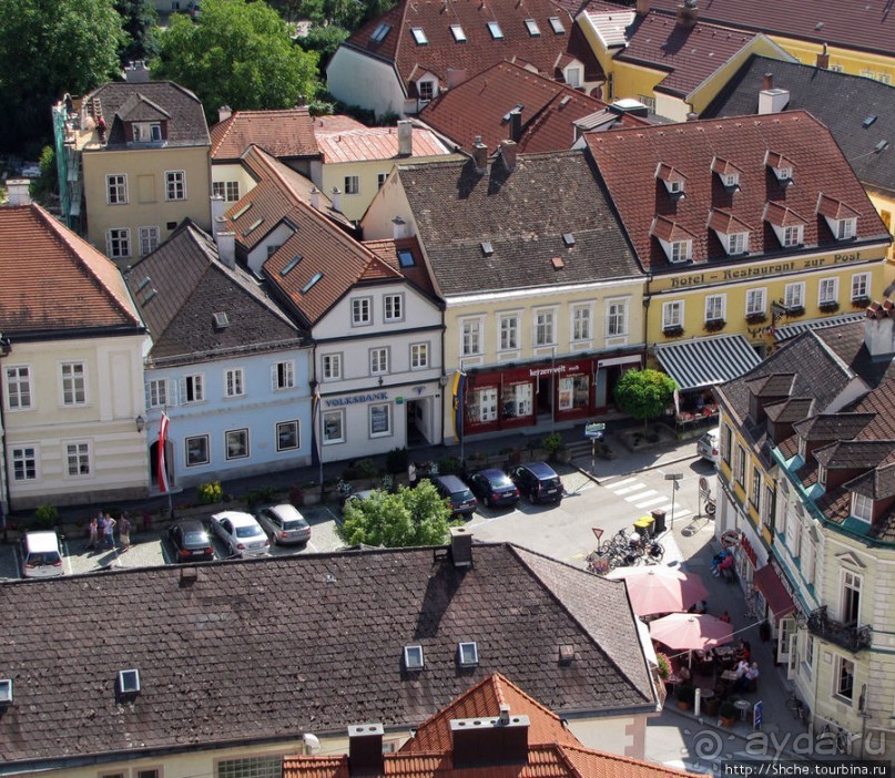 Прогуляемся по Мельку, здесь красиво не только аббатство