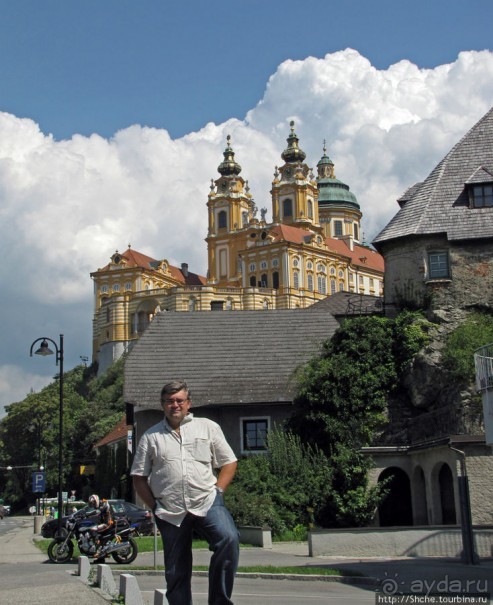 Прогуляемся по Мельку, здесь красиво не только аббатство