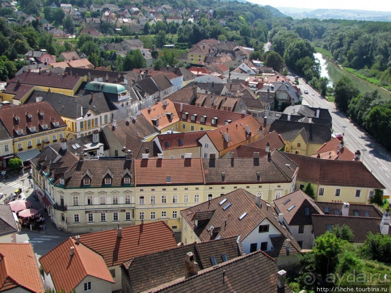 Прогуляемся по Мельку, здесь красиво не только аббатство