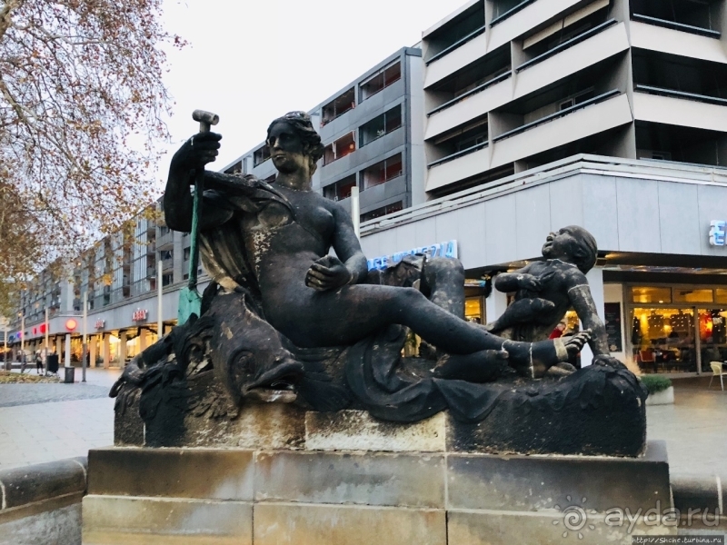 «Девушка с веслом», немецкий вариант