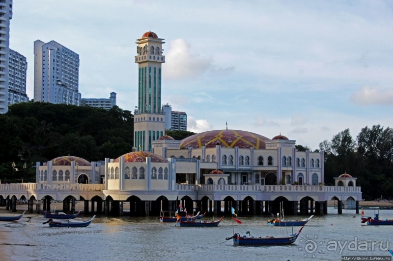 Плавающая мечеть Танджунг-Бунгаха