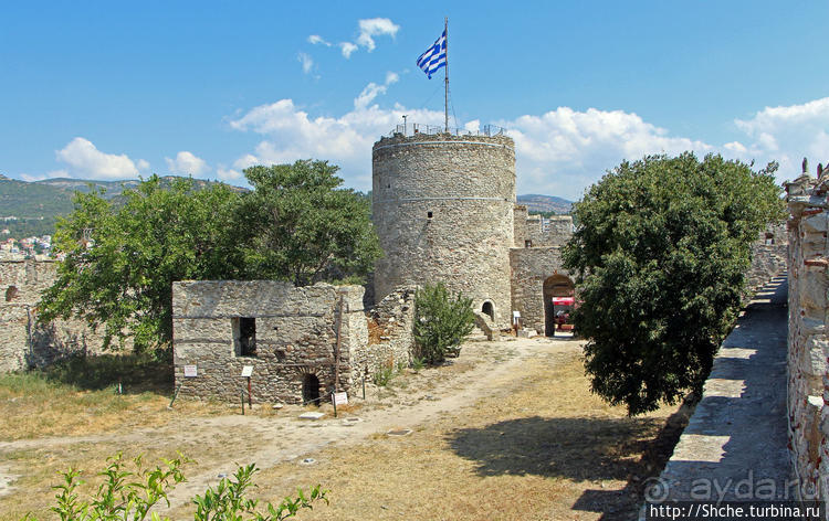 Крепость (акрополис) Кавалы и десяток ракурсов города с нее