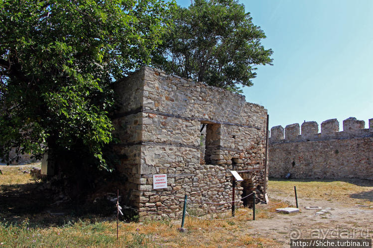 Крепость (акрополис) Кавалы и десяток ракурсов города с нее